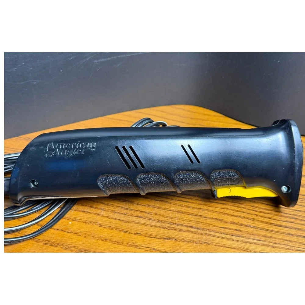 American Angler Electric Fillet Knife: Black Corded with 2 Blades, WORKS